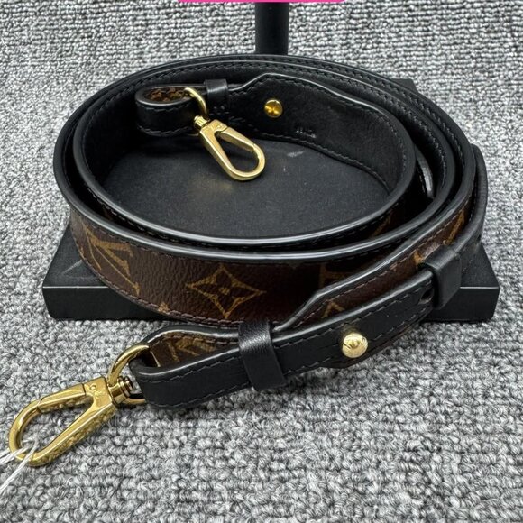 Louis Vuitton Leather Shoulder Strap 380-081125 - Picture 1 of 8